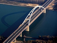 Dunaújváros, Pentele Bridge on highway M8