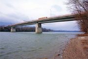 Tahitótfalu, Zoltán Tildy Bridge on the Szentendre Danube-arm